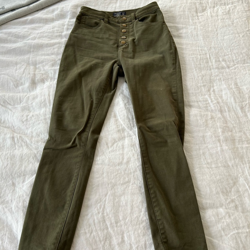 Olive green Abercrombie ultra high rise skinny chinos